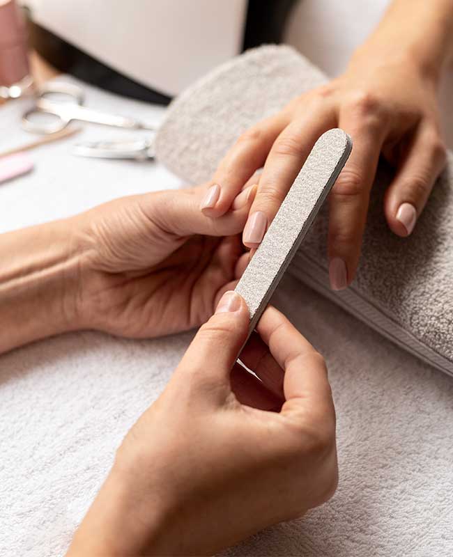 bloomienailspa_home_mani